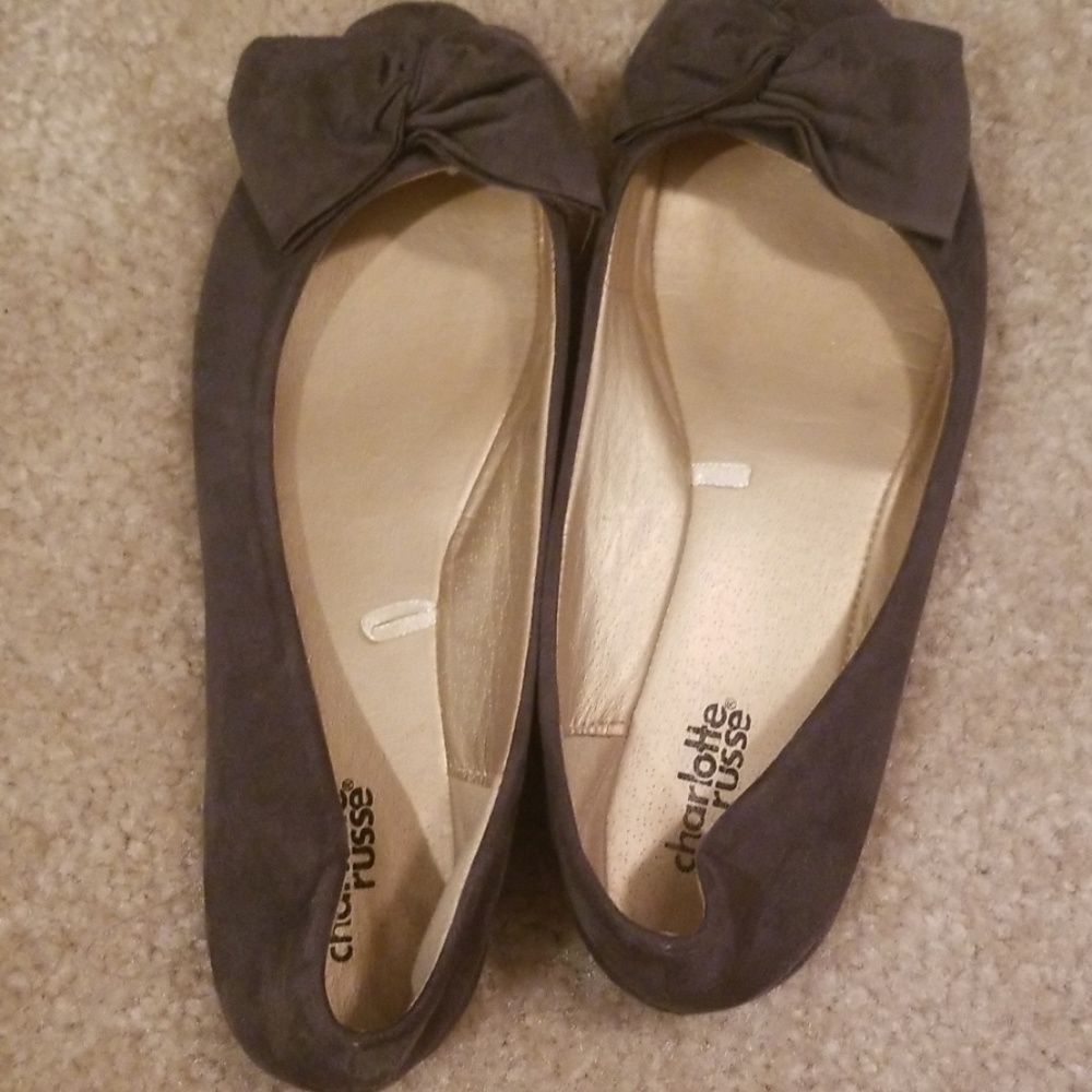 Gray flats